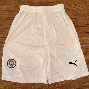 Puma Manchester City White Shorts Youth Large - brand new
